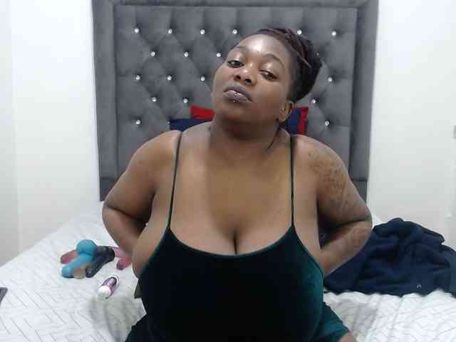 ChocSexcBeast webcam