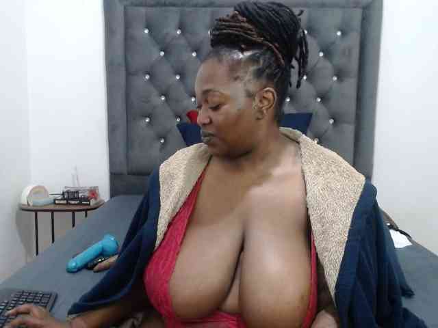 ChocSexcBeast webcam