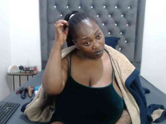 ChocSexcBeast webcam