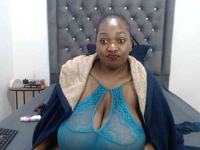 ChocSexcBeast webcam