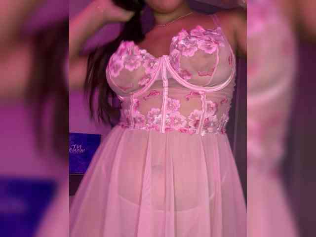 Lanacherryyyy05 webcam