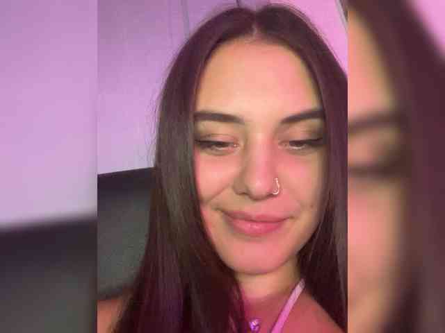 Lanacherryyyy05 webcam