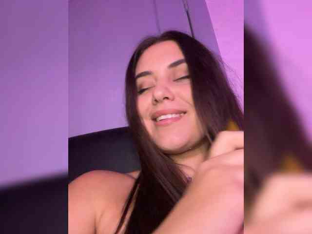 Lanacherryyyy05 webcam