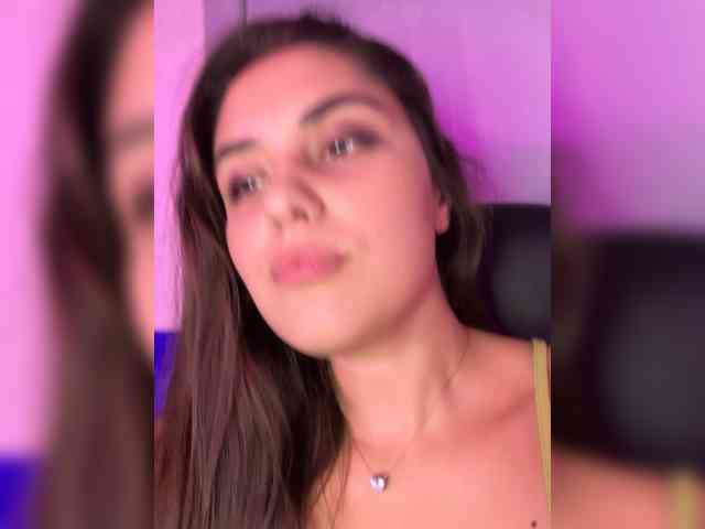 Lanacherryyyy05 webcam