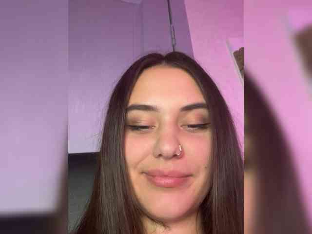 Lanacherryyyy05 webcam
