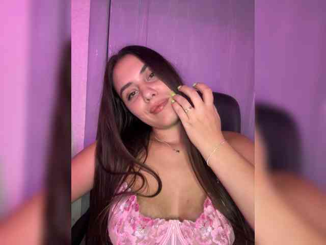 Lanacherryyyy05 webcam