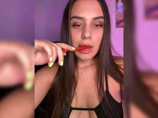 Lanacherryyyy05 webcam