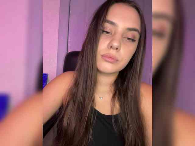 Lanacherryyyy05 webcam