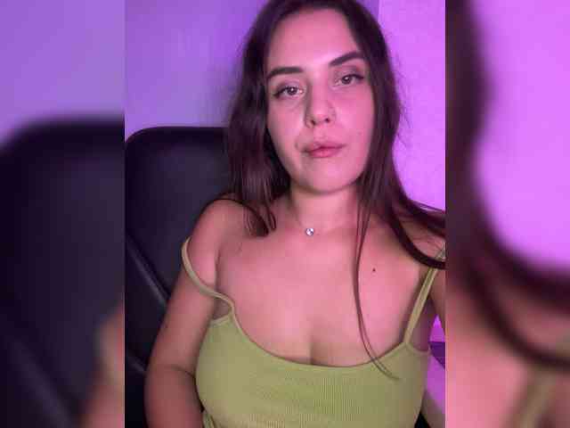 Lanacherryyyy05 webcam