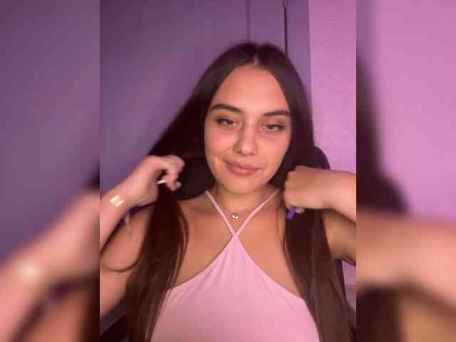 Lanacherryyyy05 webcam