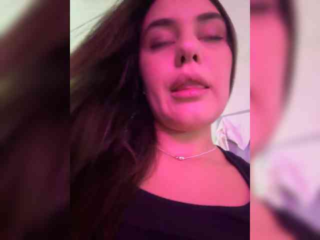 Lanacherryyyy05 webcam