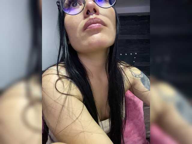 JuliianaSmit's BongaCams show and profile