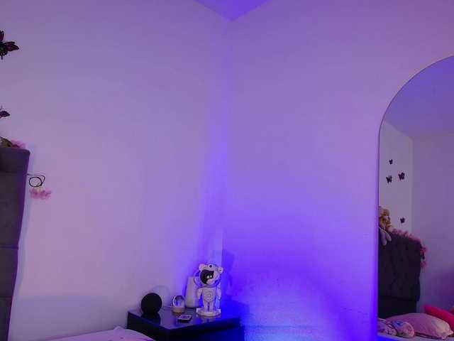 JuliianaSmit's BongaCams show and profile