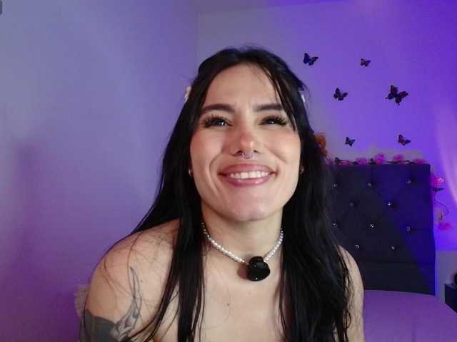 JuliianaSmit's BongaCams show and profile