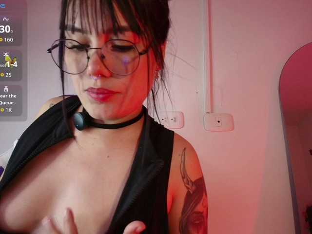 JuliianaSmit's BongaCams show and profile