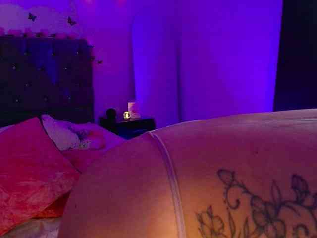 JuliianaSmit webcam