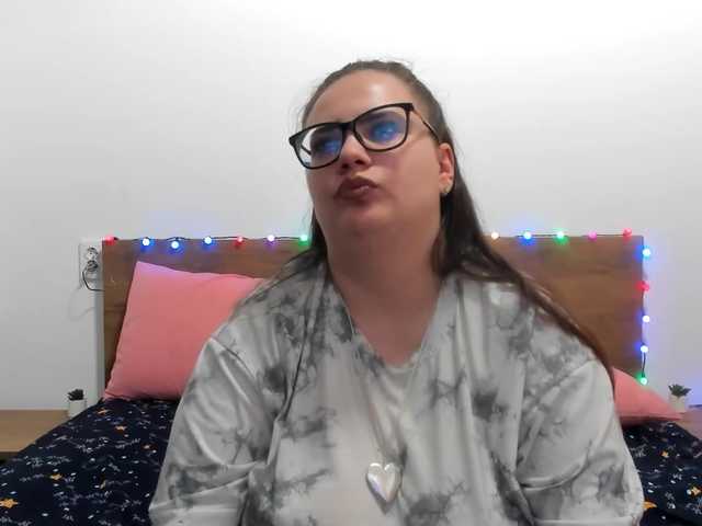 amiravyxen's BongaCams show and profile