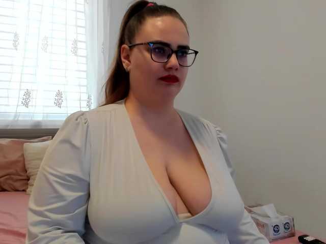 amiravyxen's BongaCams show and profile