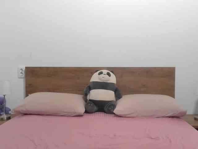 amiravyxen's webcam live show