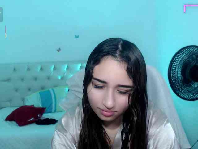 sasha-17- webcam