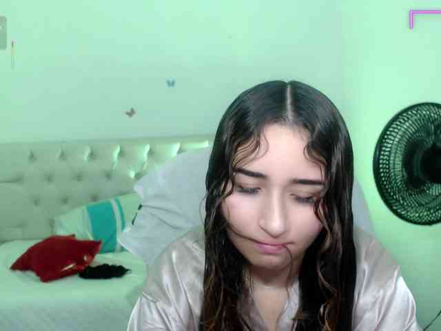 sasha-17- webcam