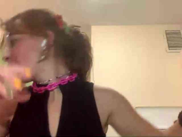 PartheniaOshima webcam