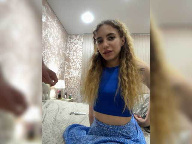 Discover cute escort Buzzyd Buzzyd from BongaCams