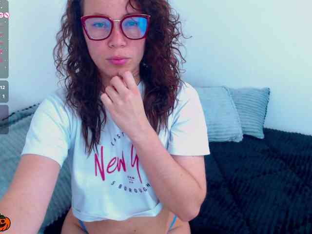 SharonAGT webcam