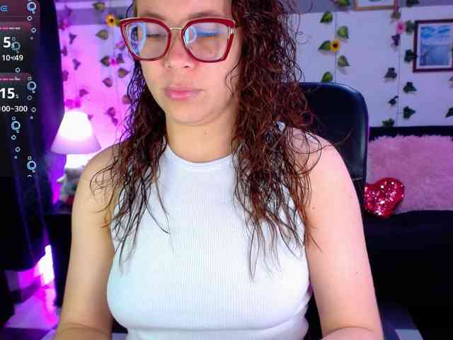 SharonAGT webcam