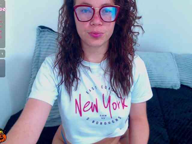 SharonAGT webcam