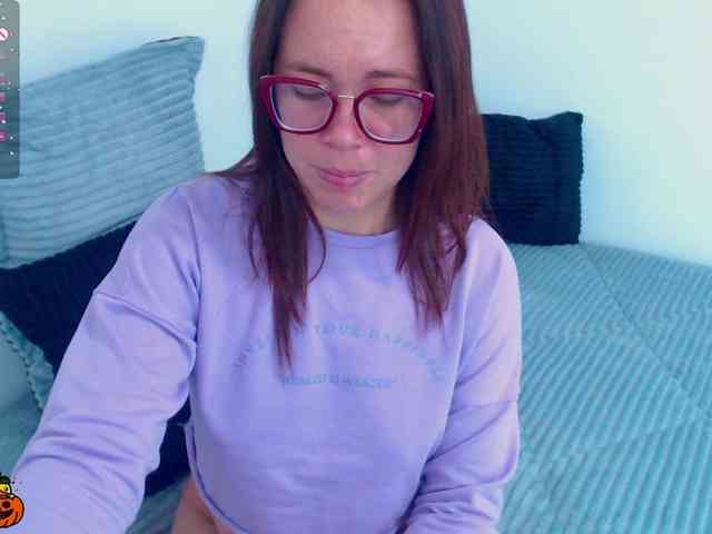 SharonAGT webcam