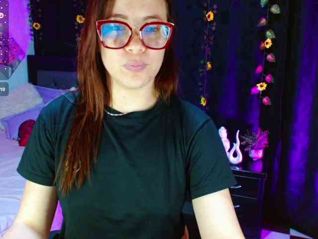 SharonAGT webcam