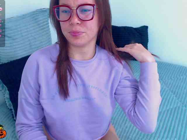 SharonAGT webcam