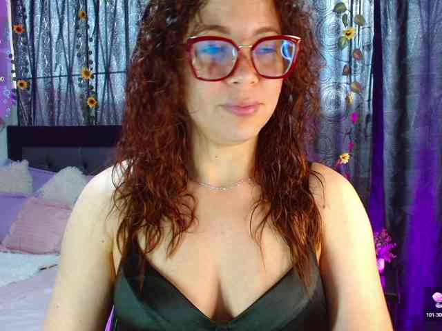 SharonAGT webcam