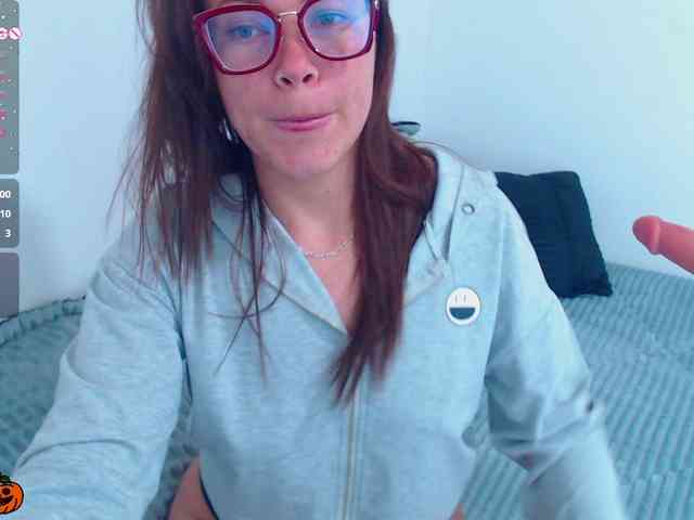 SharonAGT webcam