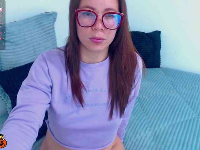 SharonAGT webcam