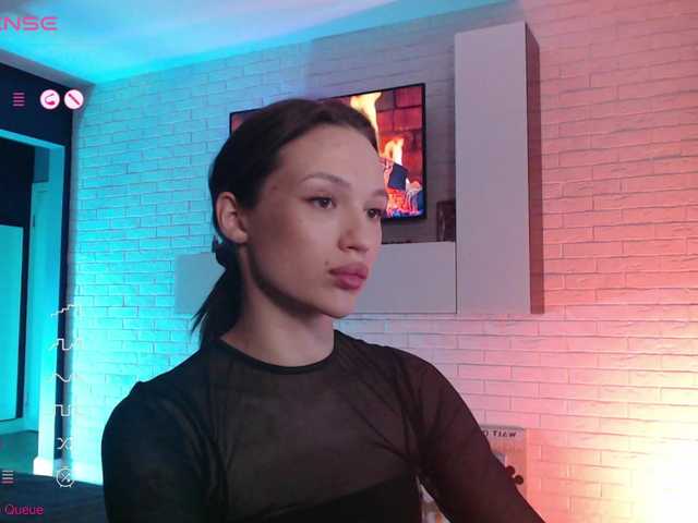 Watch JadeSwift Streaming Live