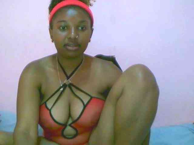 Linah1 Live Webcam on BongaCams