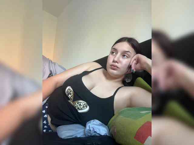 LeeaRose1 webcam