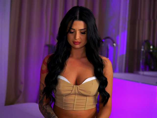 KylieKroft's BongaCams show and profile