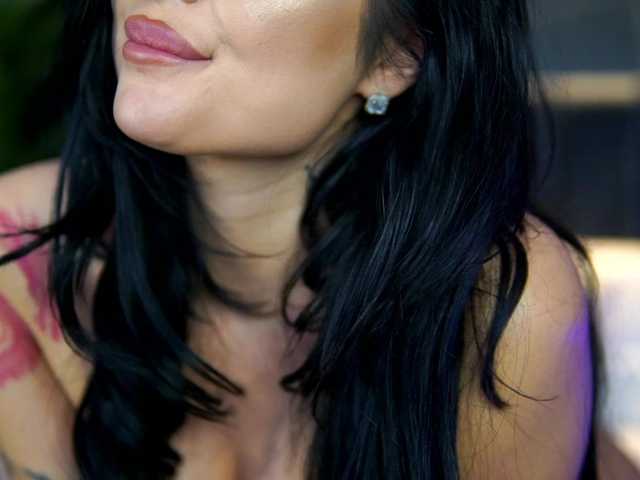 KylieKroft's BongaCams show and profile