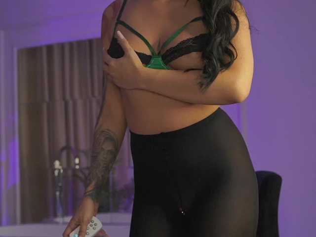 KylieKroft's BongaCams show and profile