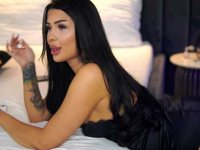 KylieKroft's BongaCams show and profile