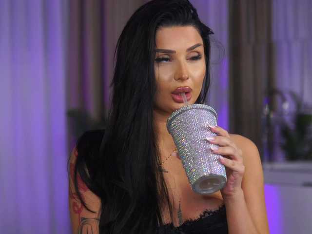 KylieKroft's BongaCams show and profile