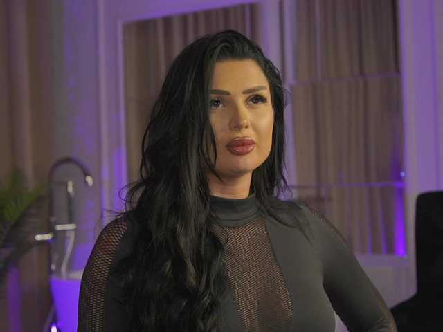 KylieKroft's BongaCams show and profile