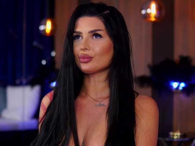 KylieKroft's BongaCams show and profile