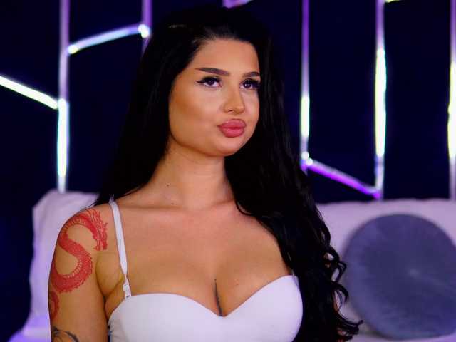 KylieKroft's BongaCams show and profile