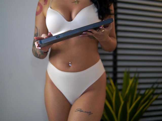 KylieKroft's BongaCams show and profile