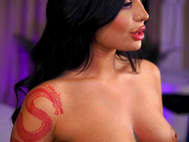 KylieKroft's BongaCams show and profile