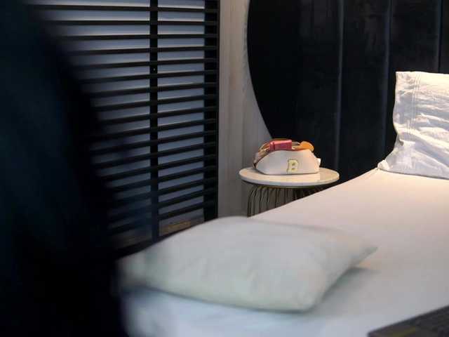 KylieKroft's BongaCams show and profile